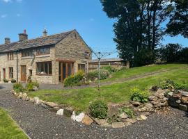 Wren Cottage, holiday home in Oldham