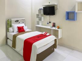 RedDoorz Syariah near PKOR Lampung, hotel in zona Boemi Kedaton Mall, Bandar Lampung