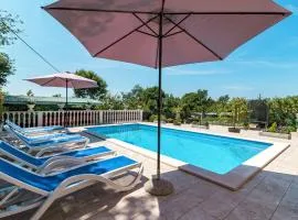 Holiday Home Glavica by Interhome