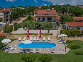 Apartment Jukić-3 by Interhome, hotel di Kaštelir