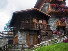 Chalet indipendente in centro a Valtournenche, hotell i Valtournenche