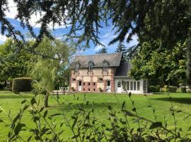 Château Folies - Escapade Nature Gîte 120m2 - 5 couchages, familiehotel i Marolles