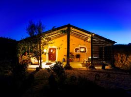 The Hobbit House - Montes da Ronha, hotel in Odemira