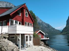 Chalet Rødhette - FJS386 by Interhome, atostogų būstas mieste Gudvangen