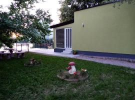 Apartman Dzenis, hotel v destinaci Bihać