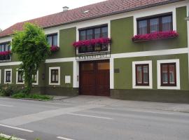 Weghuberhof Ferienwohnungen, hotel near Laxenburg Palace, Biedermannsdorf