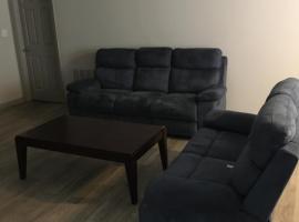 Private Bedroom and 1 Full bathroom, homestay in Atlanta