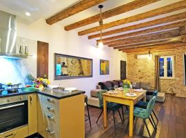 Pearl Stone Apartments, appartement à Šibenik