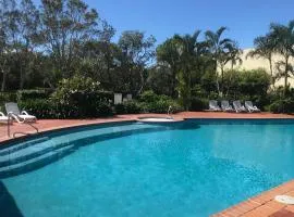Serene 3BR Beachfront Retreat, Relax & Reconnect