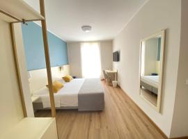 Rooms ai Poggi, hotel in Bardolino