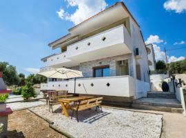 Olive Maison, cottage in Astris