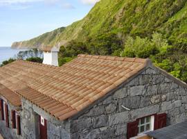 Casas Da Faja, hotel with parking in Praia do Norte