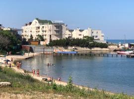 Мини гостиница у моря в Черноморске., готель у місті Чорноморськ