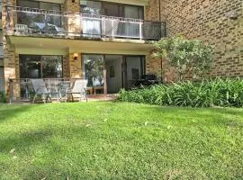 Bay Parklands, 22, 2 Gowrie Avenue - pool, tennis court, spa, child friendly