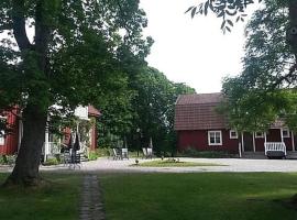 Sörgårdens gästlägenhet 1-4 personer, hotell i Köping