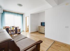 Sunny View 2 Bedroom Central Apartment – hotel w pobliżu miejsca Citadel of Oradea w mieście Oradea