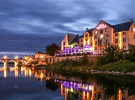 Mercure Bords de Loire Saumur, готель у місті Сомюр