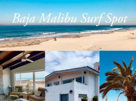 Rosarito Beach House Sleeps 14 & Steps to Sandy Beach Mins to Downtown, ваканционна къща в Росарито