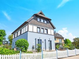 Ferienhaus "Das blaue Haus" mit Kamin und Sauna, holiday rental in Ostseebad Koserow