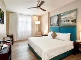 R Hotel Kingston