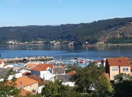 Ático tipo Loft centro de Mugardos, ξενοδοχείο σε Mugardos