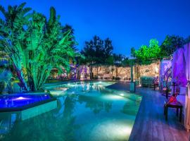 Oasis Hotel - Adults Only, hotel in Amoudara Herakliou