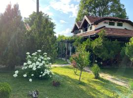 Вилно селище Паздерите, cabaña o casa de campo en Apriltsi