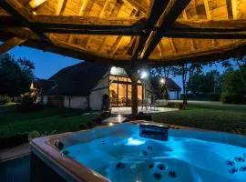 La Grange de Léonie Chambres d'hôtes Piscine et Spa Calme et à 5min A71 A20 A85