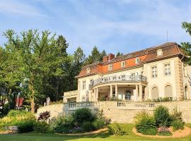 Pößneck에 위치한 주차 가능한 호텔 Hotel Villa Altenburg