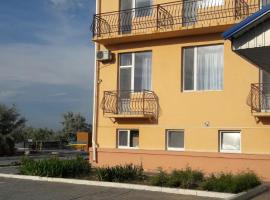Голубая лагуна, Hotel in Chornomorka