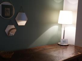 La Rotonda 2 Camere con terrazza in centro, homestay in Pavia