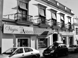 El Zaguán de la Plata、Fuente de Cantosの駐車場付きホテル