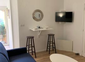 Studio terrasse rue piétonne Ajaccio, hotel i Ajaccio