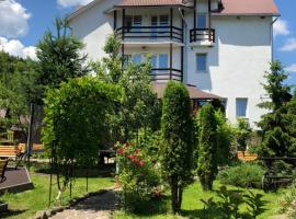 Smerekovyi Dvir, hotel pentru familii din Zhdenievo