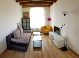 HSH Weber - 2 Bedroom Suite Apartment with Office, Salon and Kitchen in Bern by HSH Hotel Serviced Home, דירה בברן