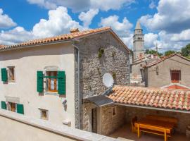 New renovated stone house, hotel with parking in Gračišće
