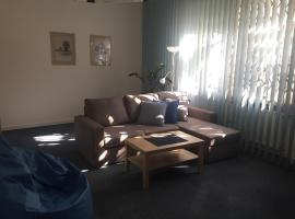 Blue apartment in beautiful English style garden with atmosphere, hotel near Chodov Shopping Center, Prague