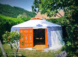 Eco Yourte Lac du Bourget, hotel a Conjux