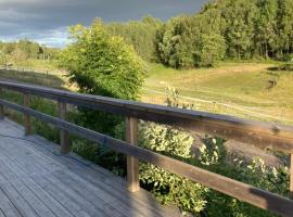 Asplunda Gård, Kolmården stuga nr 1, lodge kohteessa Kolmården