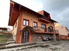 Guest house Mountain View, hotel v destinaci Poljana