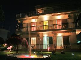 Akrogiali Beach Rooms, hotel en Amarinto