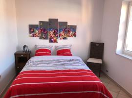 Maison de village, cheap hotel in Laubach