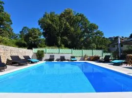 Letorina rooms and apartments with pool