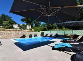 Letorina rooms and apartments with pool