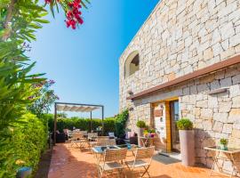 Relais del Borgo- Domo, hotel in Porto San Paolo
