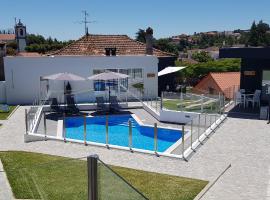 Artvilla Tourism Houses, hotel di Castanheira de Pêra