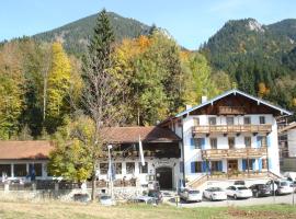 Pension Oberwirt, hotel v destinaci Fischbachau