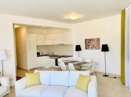 Lavender Bay Apartment B13, apartman u gradu 'Donji Morinj'