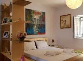 Aira Apartment