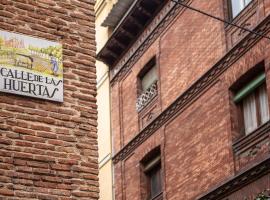 Calle Huertas Coqueto by RegalateMadrid